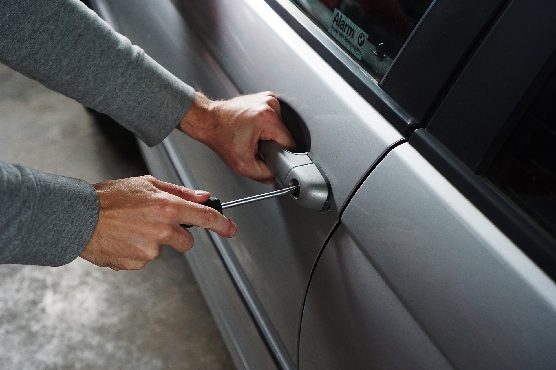 Como assaltantes escolhem carros para roubar ou furtar