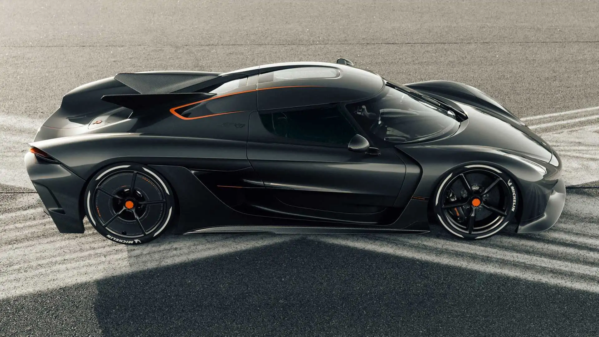 Conheça o supercarro mais rápido do mundo em 2025