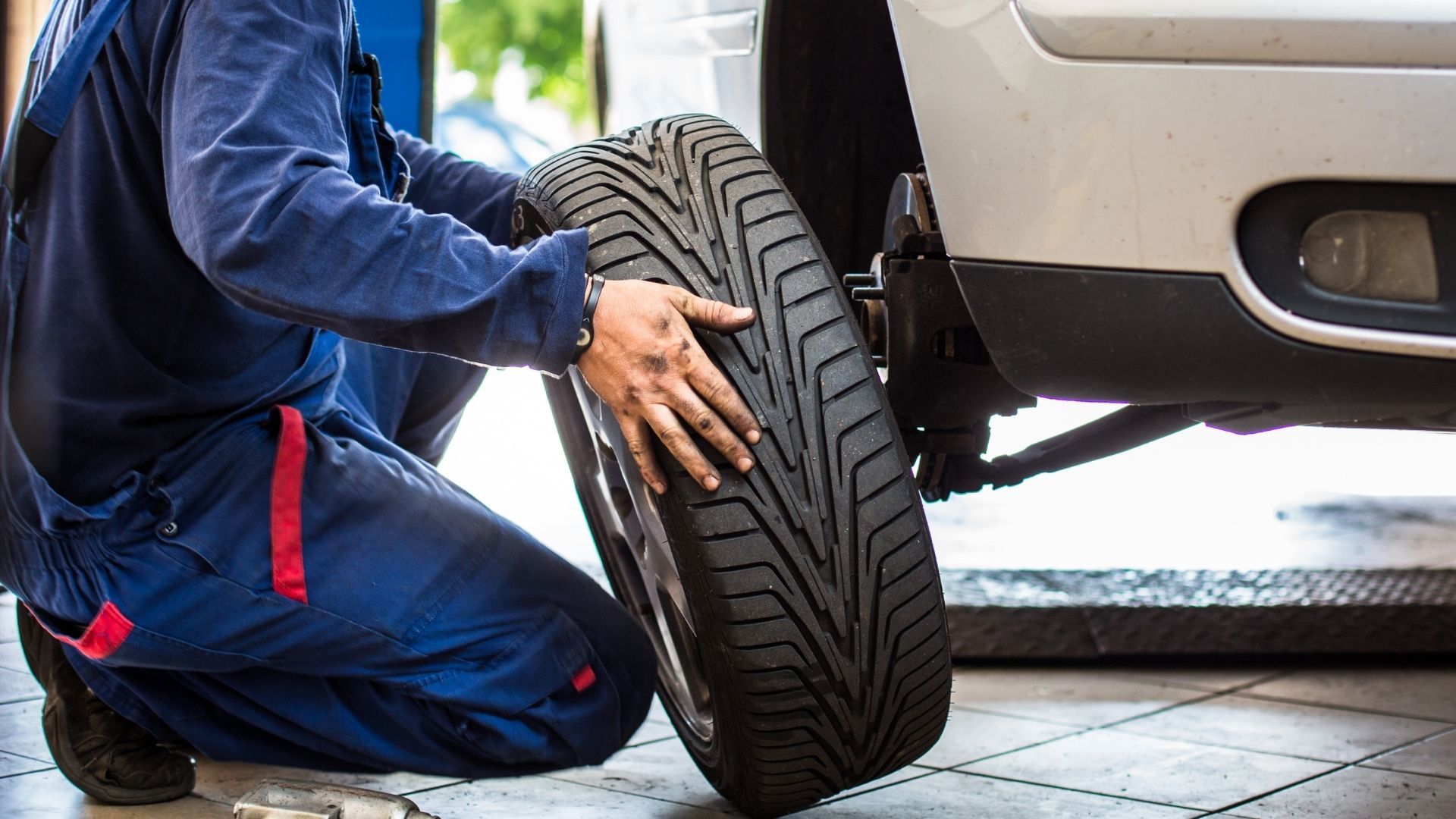 Como saber a hora de trocar os pneus do seu carro?